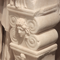 13.bottone STATUA CALIGOLA